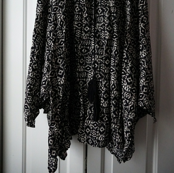 Boho/tribal print midi skirt. - Picture 3 of 3